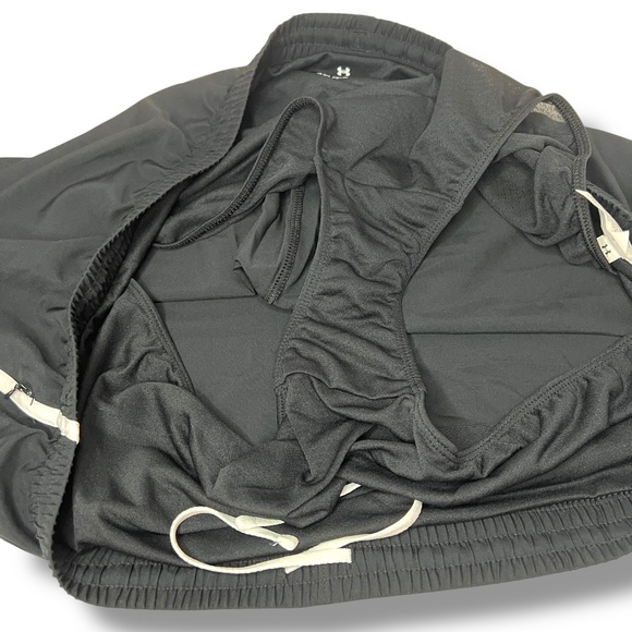 NWT Women's Under Armour Plus‎ UA Fly By Loose Fit Running Shorts Size 3XL - Picture 6 of 9